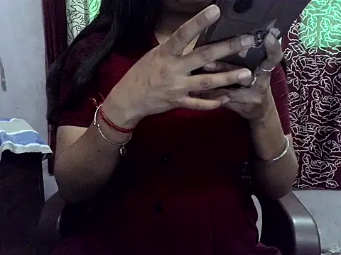 SIYA MAVI online show from 02.04.26