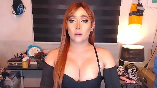 Snapshot of MistressJewel chatting on 01.06.25 MistressJewel online show from 01.06.25