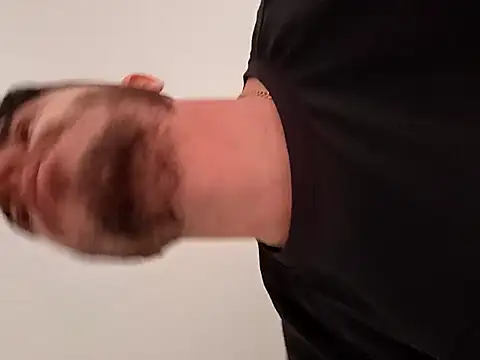 Snapshot of Stefan3392 chatting on 11.10.25 Stefan3392 online show from 11.10.25