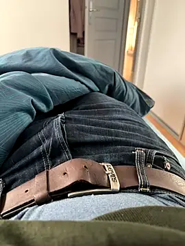 Pierre22000 online show from 12.16.25