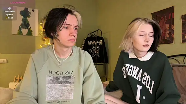 VeryRare TwinS online show from 10.23.25