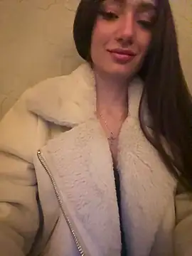 Maddy Jones online show from 01.22.25