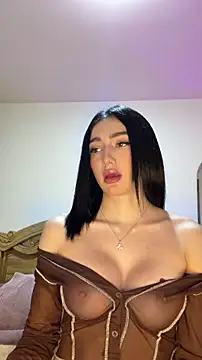 Snapshot of Maddy_Jones chatting on 02.23.26 Maddy Jones online show from 02.23.26