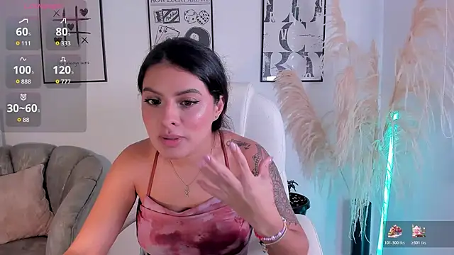 NiiaEvanss online show from 11.21.25