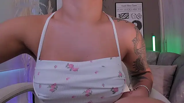 NiiaEvanss online show from 01.09.26