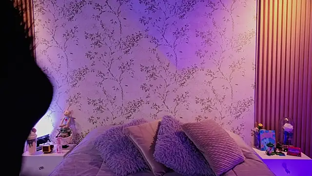 Charlotte  Miller online show from 04.10.26