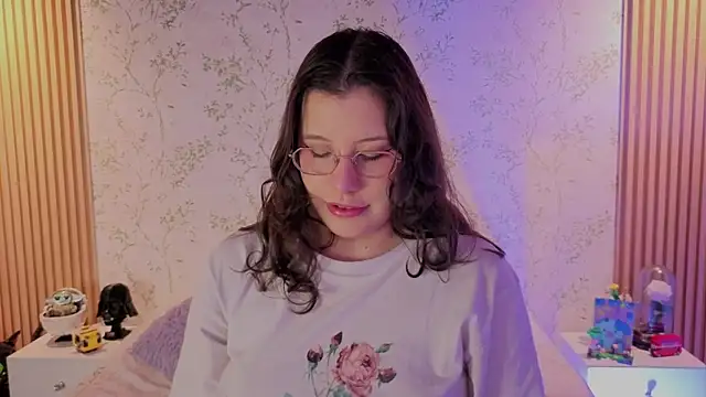 Snapshot of Charlotte__Miller chatting on 06.06.26 Charlotte Miller online show from 06.06.26