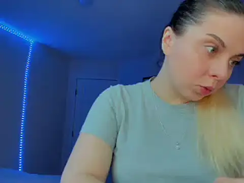 HappyIva online show from 02.26.25