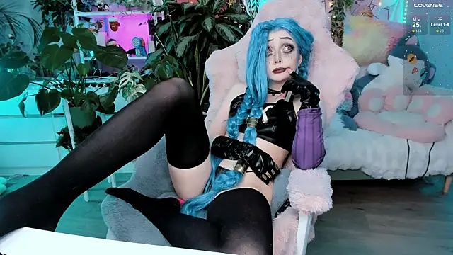 cutelittlepuff online show from 02.08.25