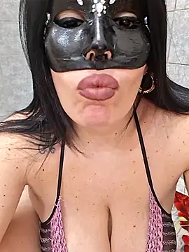 desyree89 online show from 10.18.25