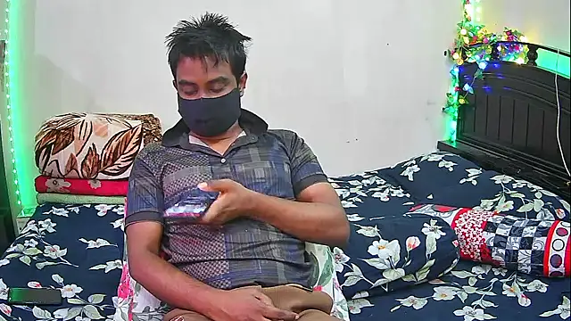 Snapshot of Hot_Nila chatting on 02.11.26 Hot Nila online show from 02.11.26