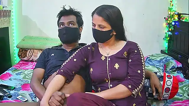 Snapshot of Hot_Nila chatting on 02.25.26 Hot Nila online show from 02.25.26