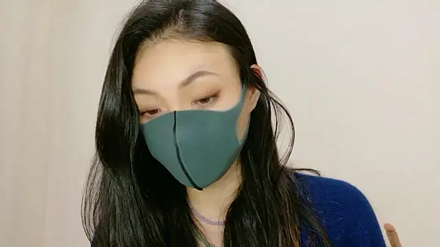 Snapshot of Mary-JP chatting on 11.03.25 Mary-JP online show from 11.03.25