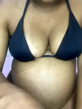 Snapshot of Mariaapimentinha chatting on 12.16.25 Mariaapimentinha online show from 12.16.25