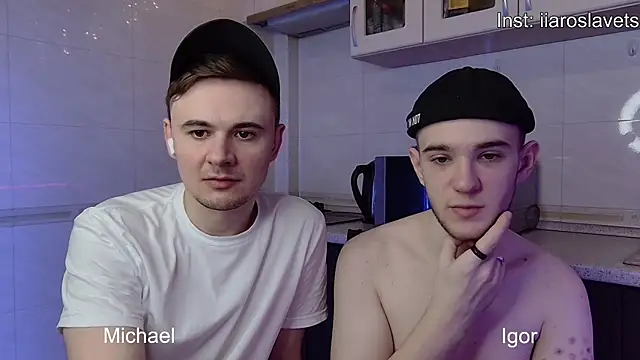 Snapshot of michael_sexdevil chatting on 01.11.25 michael sexdevil online show from 01.11.25