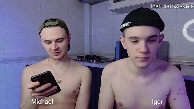 Snapshot of michael_sexdevil chatting on 01.12.25 michael sexdevil online show from 01.12.25