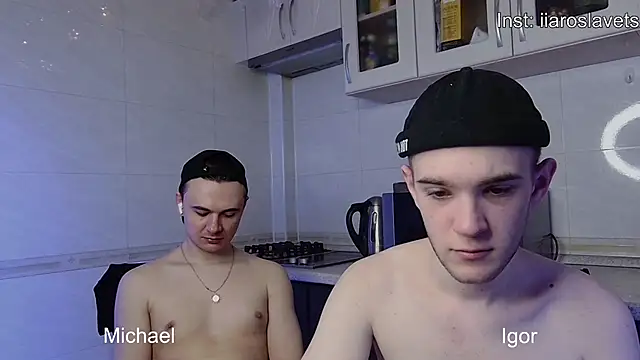 Snapshot of michael_sexdevil chatting on 01.21.25 michael sexdevil online show from 01.21.25