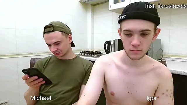 Snapshot of michael_sexdevil chatting on 02.11.25 michael sexdevil online show from 02.11.25