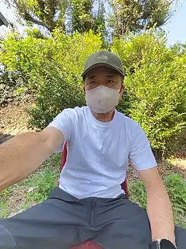 Snapshot of Ryo-j chatting on 05.22.26 Ryo-j online show from 05.22.26