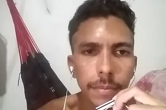 MagrinhoSaradoo online show from 02.13.25