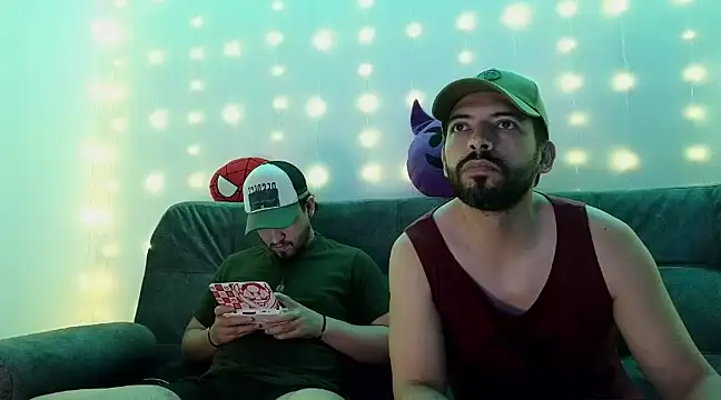 Snapshot of ErickBrant chatting on 02.06.25 ErickBrant online show from 02.06.25