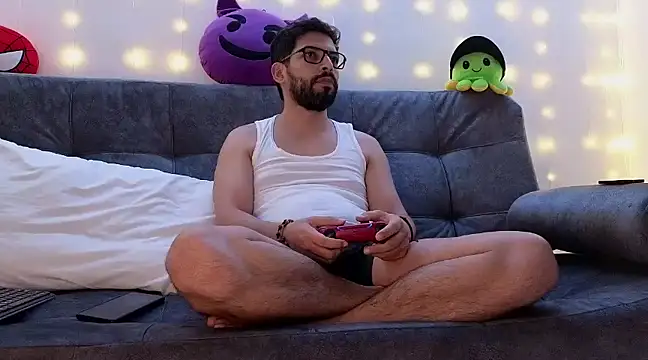 Snapshot of ErickBrant chatting on 02.07.25 ErickBrant online show from 02.07.25