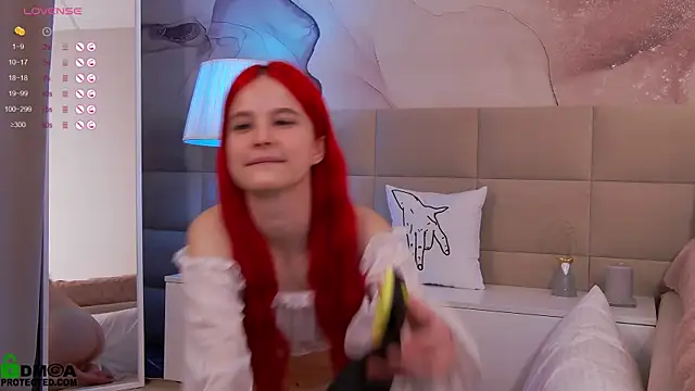 Rina Red online show from 01.08.25