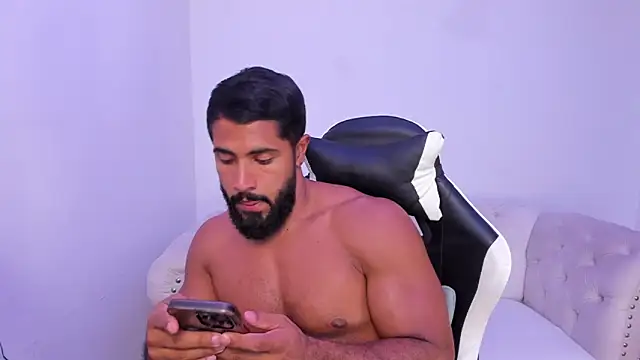 Santiago huntt online show from 11.24.25