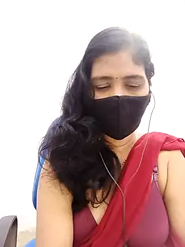 Snapshot of Lucky-Deepthi chatting on 11.20.25 Lucky-Deepthi online show from 11.20.25
