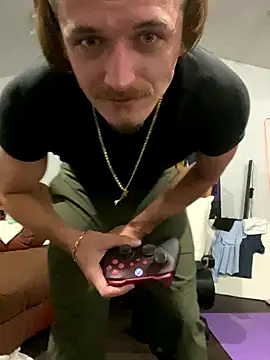 Snapshot of SparingTeller chatting on 11.19.25 SparingTeller online show from 11.19.25