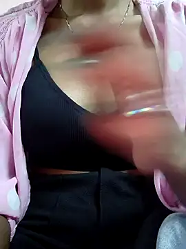 Snapshot of Barbie_183 chatting on 01.28.25 Barbie 183 online show from 01.28.25