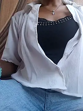 Snapshot of Barbie_183 chatting on 03.19.25 Barbie 183 online show from 03.19.25