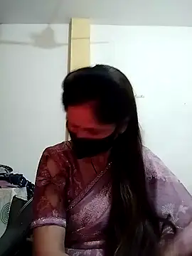 Snapshot of priyancyfun chatting on 02.02.25 priyancyfun online show from 02.02.25