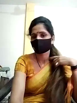 Snapshot of priyancyfun chatting on 02.04.25 priyancyfun online show from 02.04.25