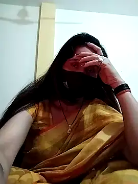 Snapshot of priyancyfun chatting on 02.05.25 priyancyfun online show from 02.05.25