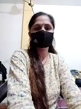 Snapshot of priyancyfun chatting on 02.11.25 priyancyfun online show from 02.11.25