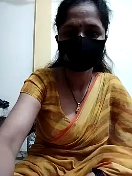 Snapshot of priyancyfun chatting on 02.21.25 priyancyfun online show from 02.21.25