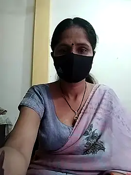 Snapshot of priyancyfun chatting on 02.24.25 priyancyfun online show from 02.24.25