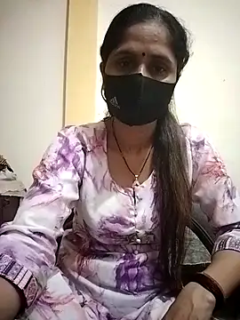 Snapshot of priyancyfun chatting on 03.05.25 priyancyfun online show from 03.05.25