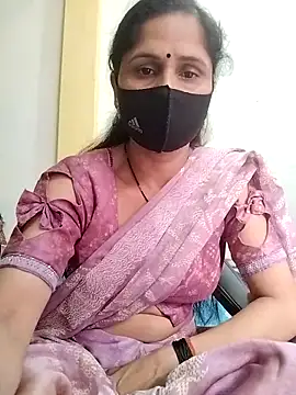 Snapshot of priyancyfun chatting on 03.15.25 priyancyfun online show from 03.15.25