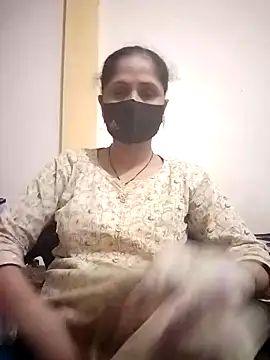 Snapshot of priyancyfun chatting on 03.20.25 priyancyfun online show from 03.20.25