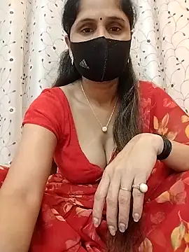 Snapshot of priyancyfun chatting on 10.11.25 priyancyfun online show from 10.11.25