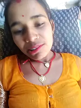 Amaya Bajwa online show from 01.28.25