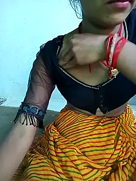 Amaya Bajwa online show from 02.28.25