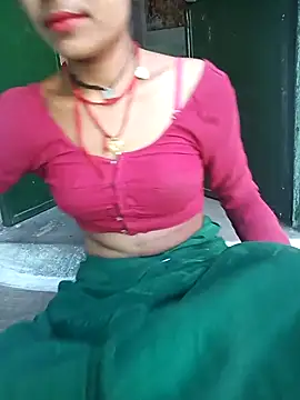 Amaya Bajwa online show from 03.17.25