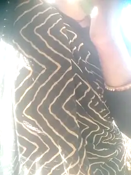 Amaya Bajwa online show from 12.19.25