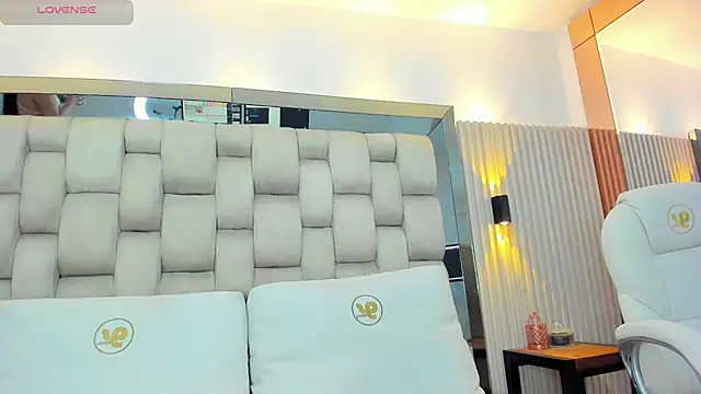 ashlyn parker online show from 02.26.25