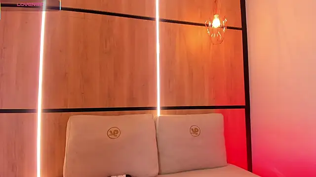 Snapshot of ashlyn_parker chatting on 10.15.25 ashlyn parker online show from 10.15.25