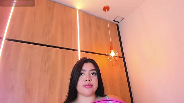 Snapshot of ashlyn_parker chatting on 01.12.26 ashlyn parker online show from 01.12.26