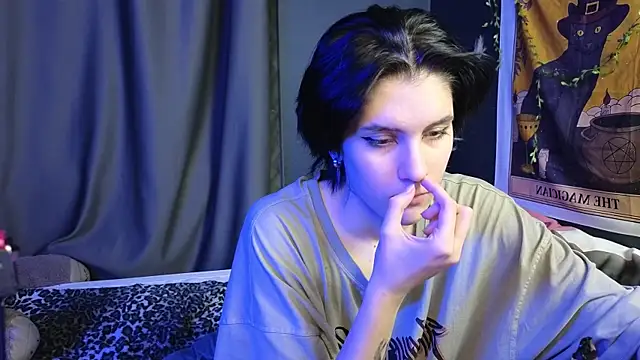 Snapshot of Hyeon_Jin chatting on 02.07.25 Hyeon Jin online show from 02.07.25